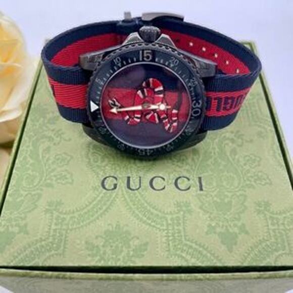 Men’s Gucci snake embroidered 45 mm watch - Picture 1 of 11